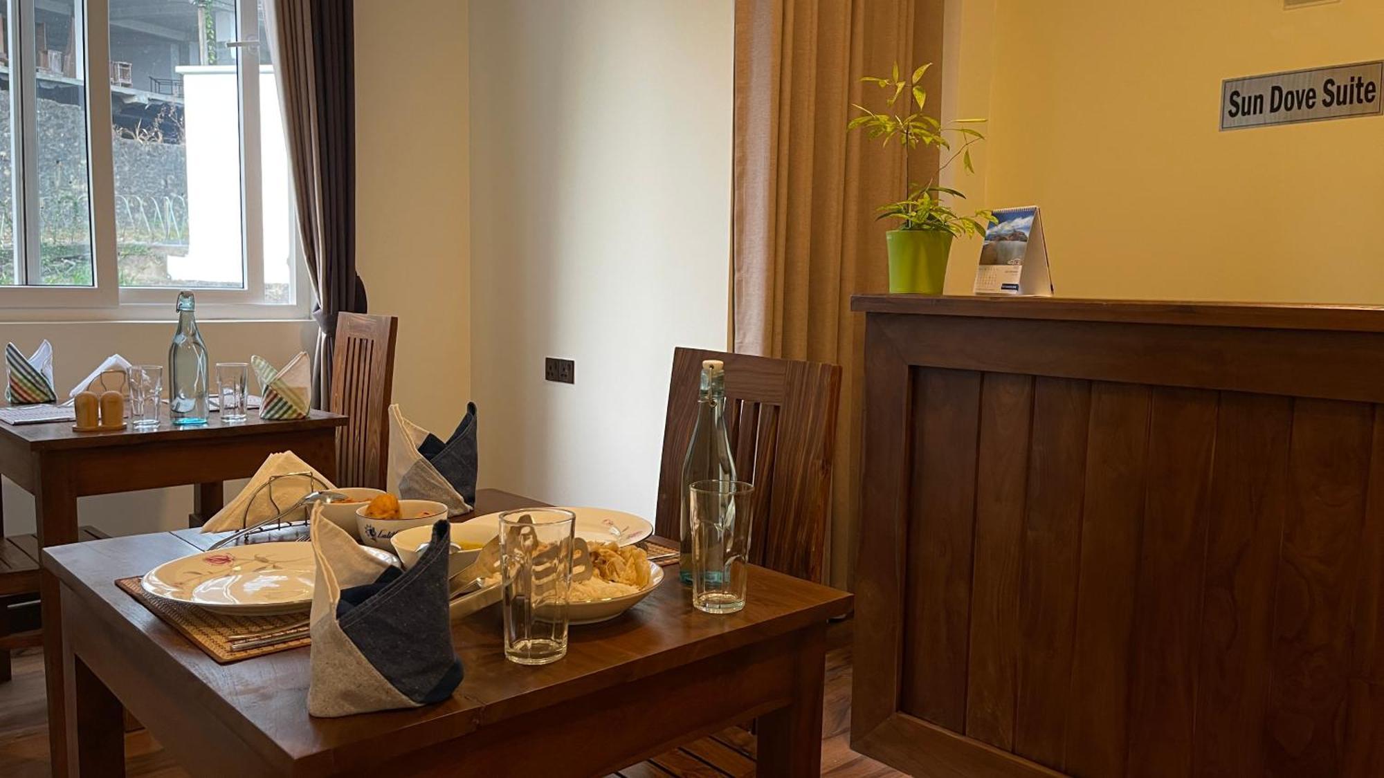 Sun Dove Suite Kandy Exterior foto